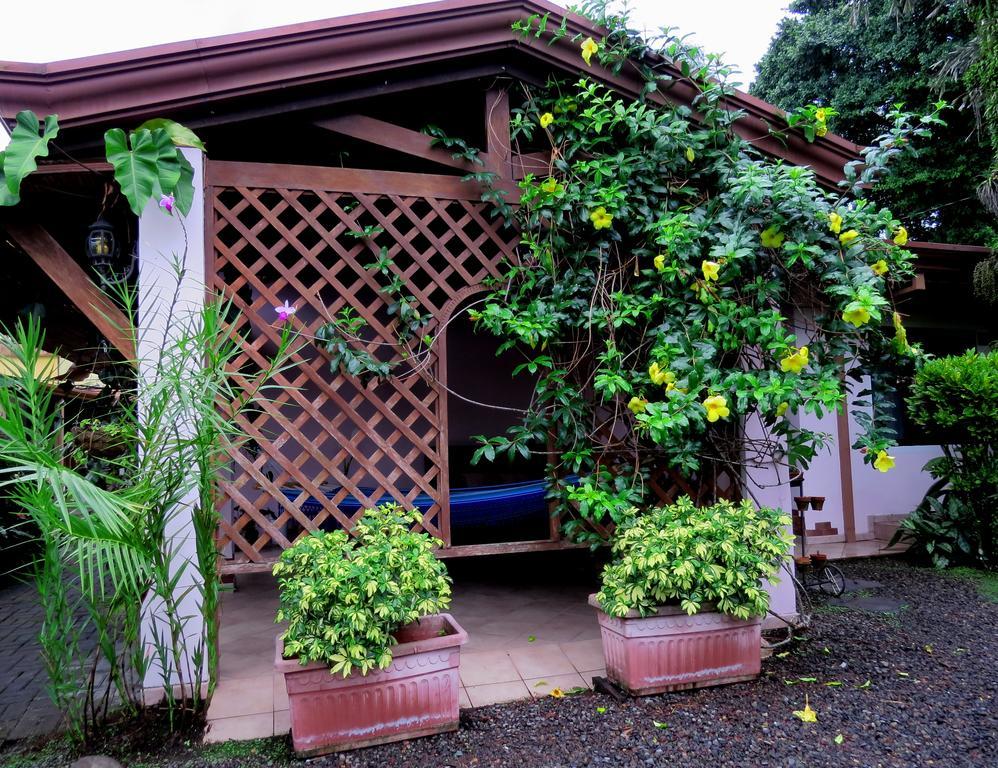 Hotel Vagabondo La Fortuna Екстериор снимка
