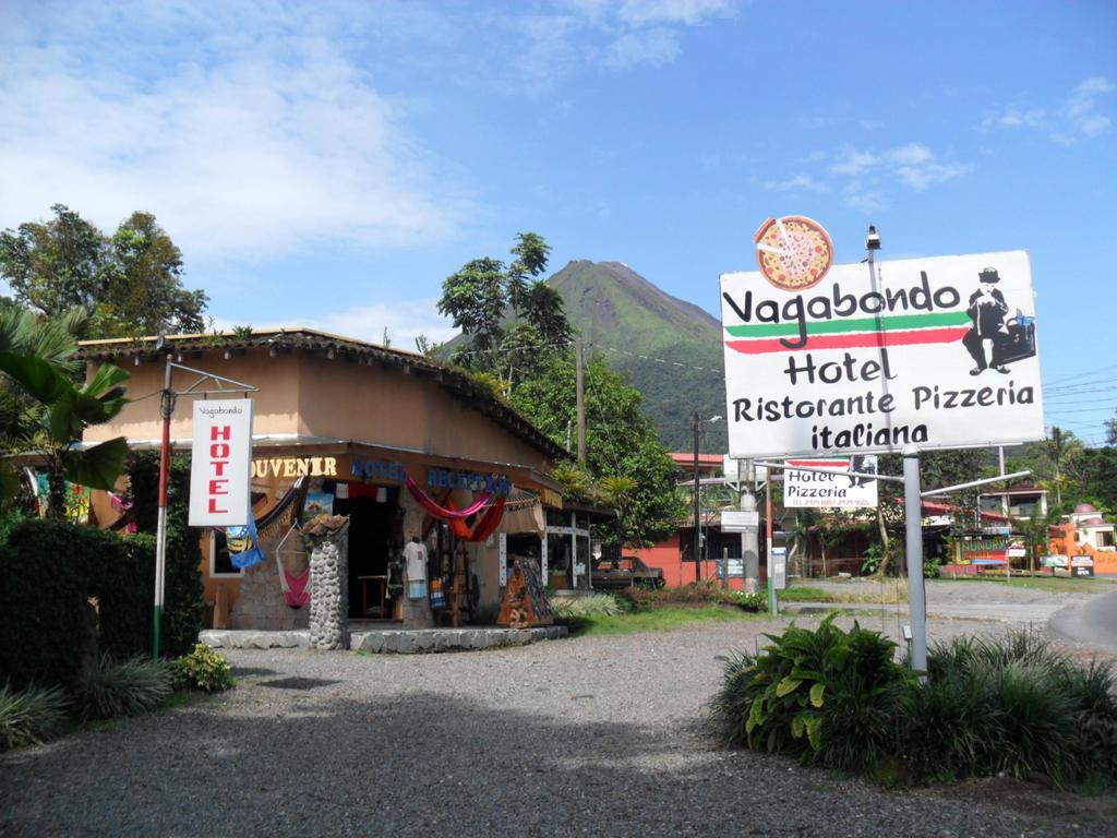 Hotel Vagabondo La Fortuna Екстериор снимка