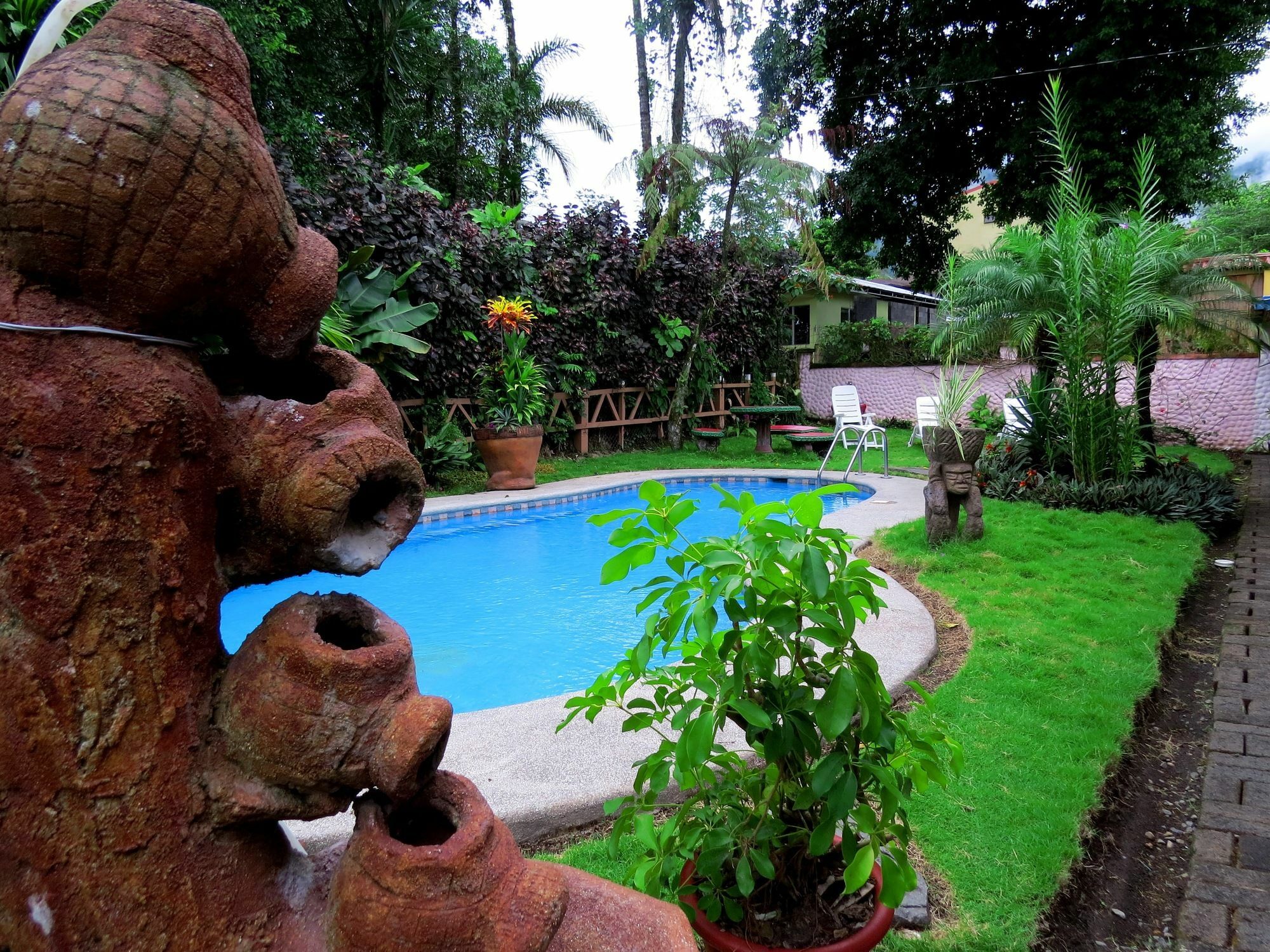 Hotel Vagabondo La Fortuna Екстериор снимка